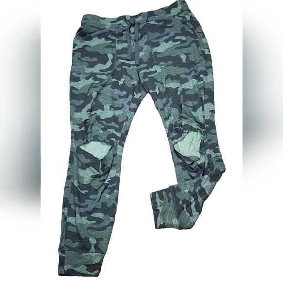 Express Camo Green Joggers - Picture 1 of 6